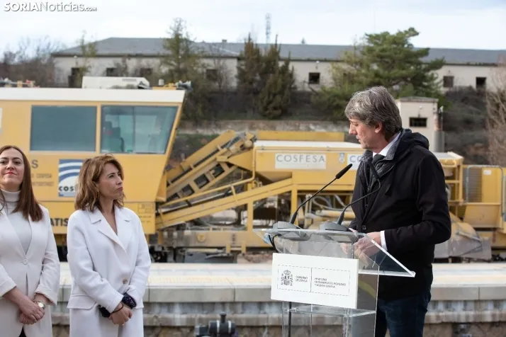 Visita Ministra a las obras de la vía del tren