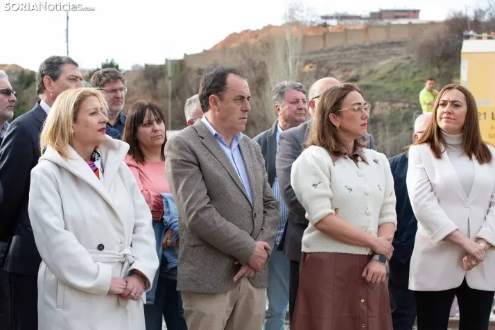 Visita Ministra a las obras de la vía del tren