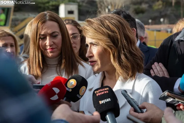 Visita Ministra a las obras de la vía del tren