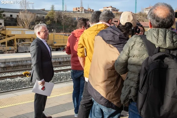 Visita Ministra a las obras de la vía del tren