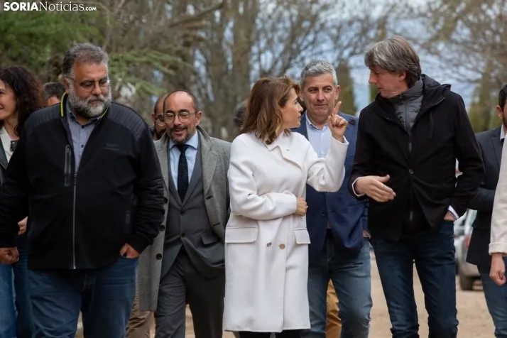 Visita Ministra a las obras de la vía del tren