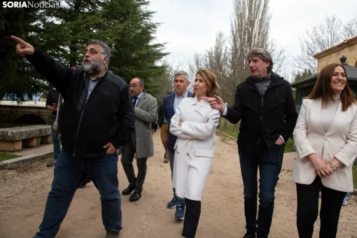 Visita Ministra a las obras de la vía del tren