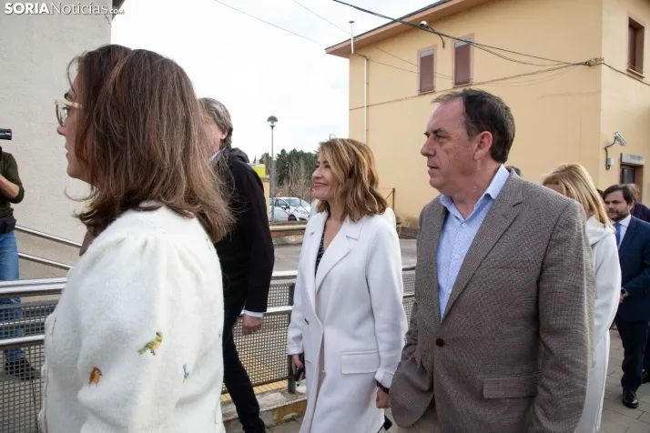 Visita Ministra a las obras de la vía del tren