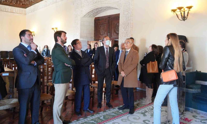 García-Gallardo defiende la colaboración público privada para impulsar la gestión del patrimonio cultural de Castilla y León