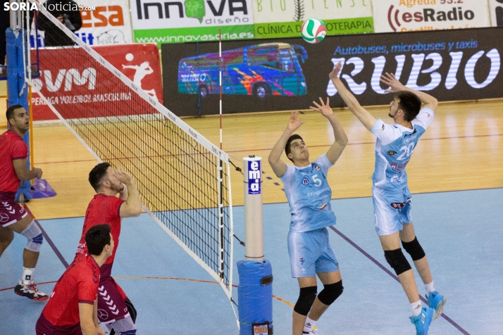 El Río Duero se estrena en la Superliga como campeón de Copa con un 3-0 en casa