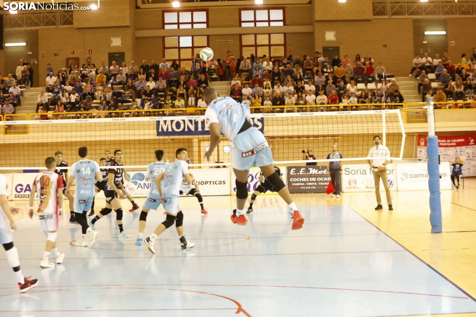 Foto 7 - El R&iacute;o Duero no se rinde e iguala las semifinales de la Superliga ante Teruel (3-1)