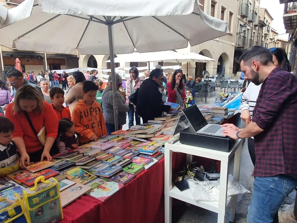 Foto 8 - La cultura inunda San Esteban con el documental &lsquo;Comuneros&rsquo;, una ruta y una feria literaria