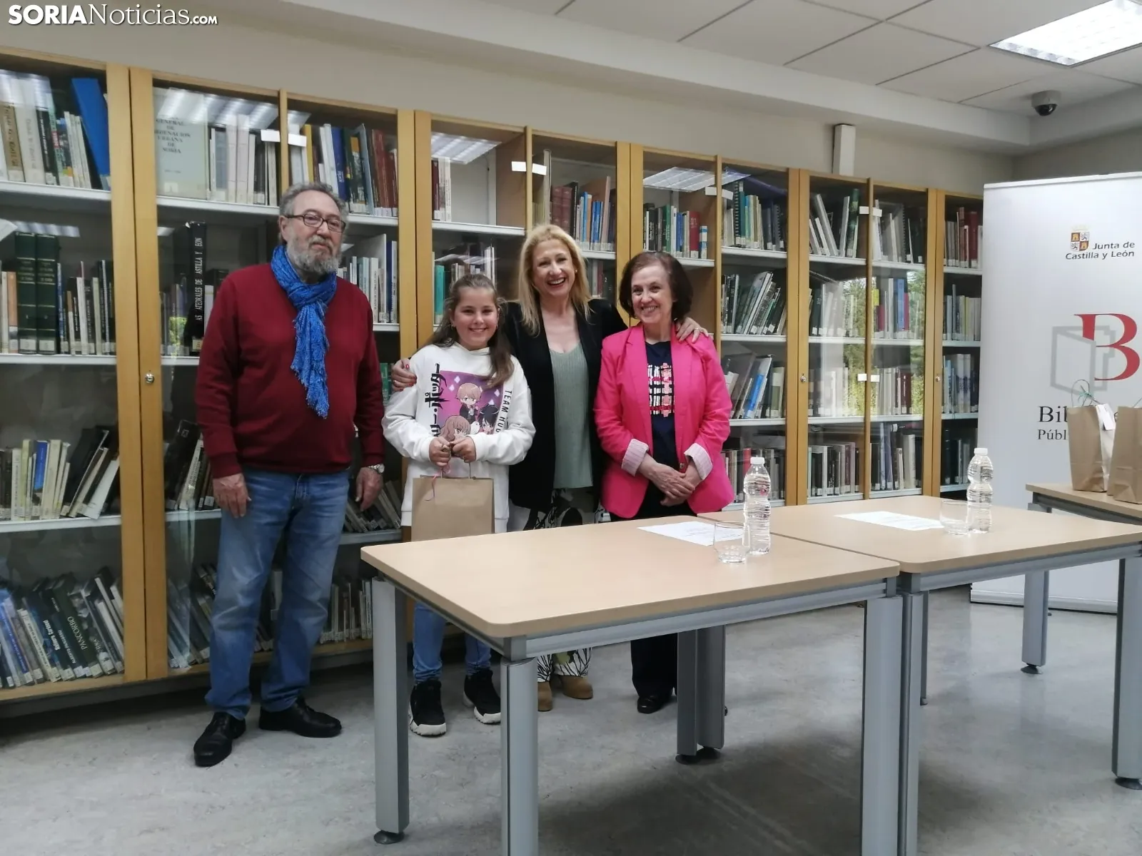 Foto 11 - Los ganadores del Concurso del D&iacute;a del Libro 2023 de la Biblioteca p&uacute;blica recogen sus premios