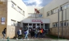 Universitarios a la entrada del Campus Duques de Soria. /SN
