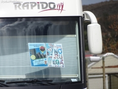 Una imagen de los vehículos en una parcela tras La Arboleda. /SN