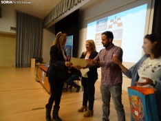 Una imagen del reconocimiento a los jóvenes estudiantes. /SN