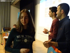 Una imagen del reconocimiento a los jóvenes estudiantes. /SN