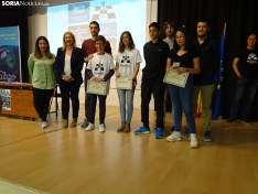 Una imagen del reconocimiento a los jóvenes estudiantes. /SN