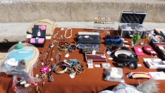 Foto 28 - FOTOS Y NOTICIA | San Esteban vuelve a dar una segunda vida a sus &ldquo;trastos&rdquo; con el mercadillo de segunda mano