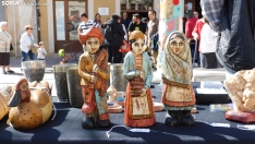 Foto 11 - FOTOS Y NOTICIA | San Esteban vuelve a dar una segunda vida a sus &ldquo;trastos&rdquo; con el mercadillo de segunda mano