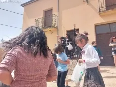 Foto 5 - Tradiciones sorianas &ldquo;de toda la vida&rdquo;: Vill&aacute;lvaro celebra el sorteo de las roscas