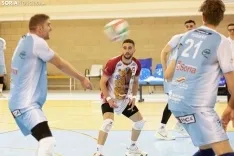 Imágenes del primer partido contra Guaguas. /VikSar Fotografía