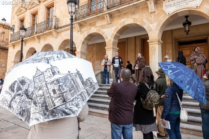 Fotos: 'La Saturiada' recorre las calles de Soria, recordando a Gaya Nu&ntilde;o y a Mart&iacute;nez Laseca