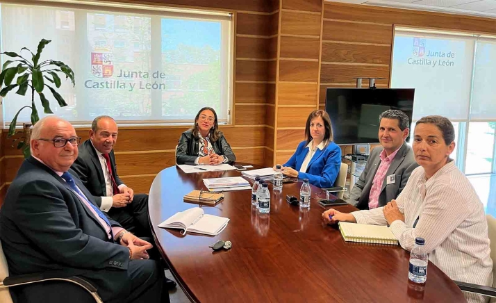 La Junta habla con representantes de la red CyLOG para analizar el impacto del Corredor Atlántico
