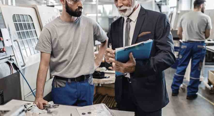 FOES anima a sus empresas a facilitar la vuelta de universitarios acogiendo a estudiantes en prácticas