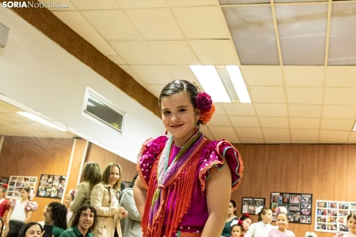 Galer&iacute;a: Coloridos trajes y baile flamenco con los ni&ntilde;os como protagonistas