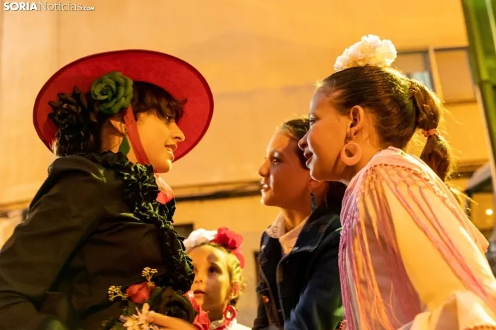 Galer&iacute;a: Coloridos trajes y baile flamenco con los ni&ntilde;os como protagonistas