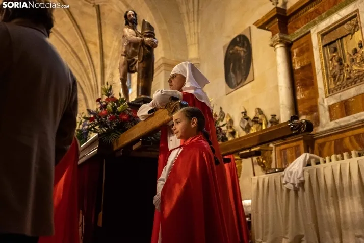 Una imagen de la procesión de este Lunes Santo. /Viksar Fotografía
