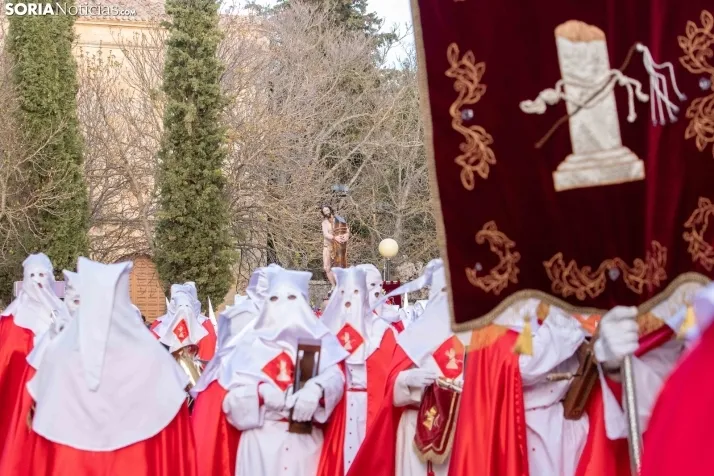 Una imagen de la procesión de este Lunes Santo. /Viksar Fotografía