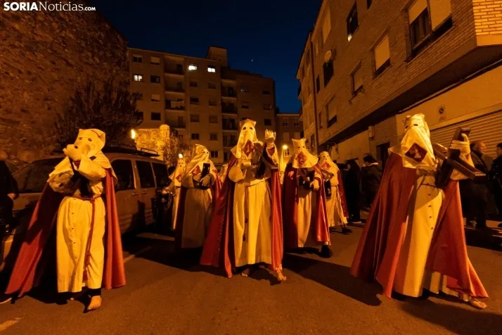 Una imagen de la procesión de este Lunes Santo. /Viksar Fotografía