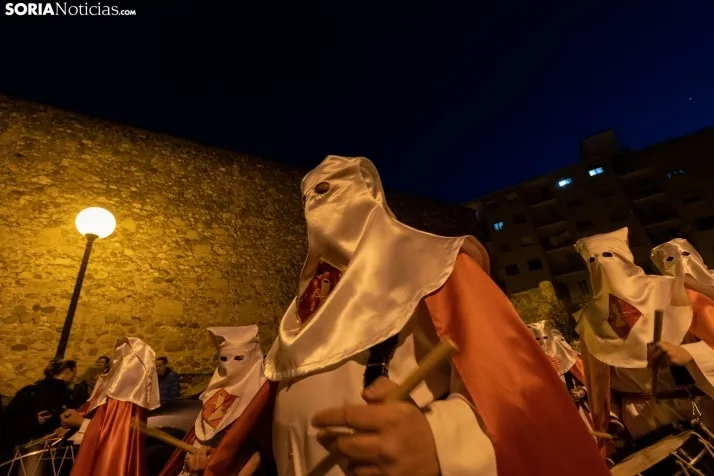 Una imagen de la procesión de este Lunes Santo. /Viksar Fotografía
