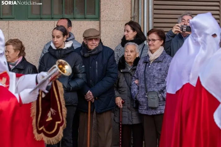 Una imagen de la procesión de este Lunes Santo. /Viksar Fotografía