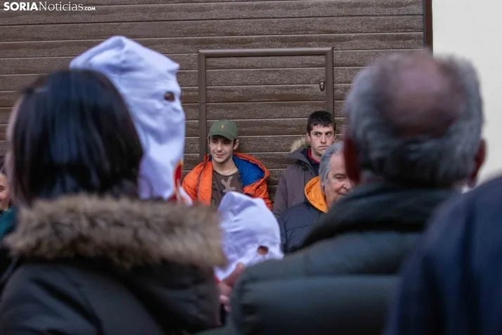 Una imagen de la procesión de este Lunes Santo. /Viksar Fotografía
