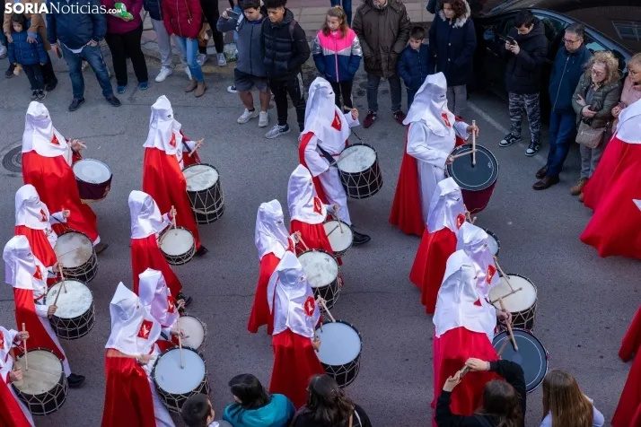Una imagen de la procesión de este Lunes Santo. /Viksar Fotografía