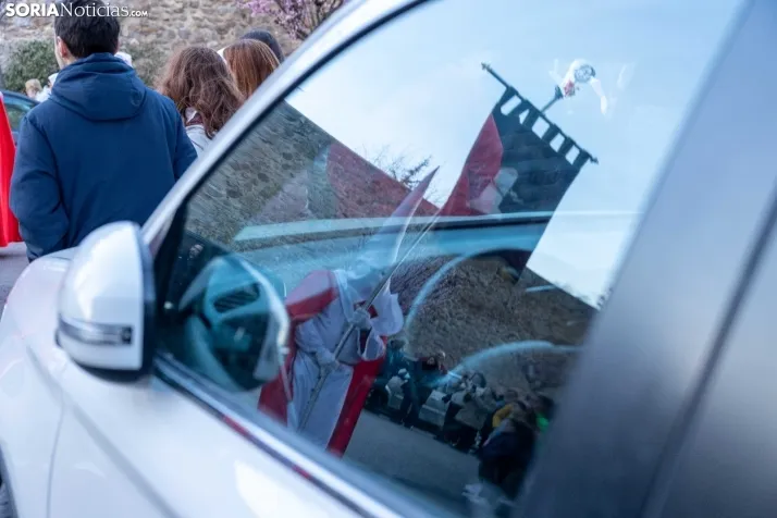 Una imagen de la procesión de este Lunes Santo. /Viksar Fotografía