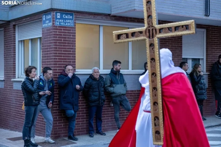 Una imagen de la procesión de este Lunes Santo. /Viksar Fotografía
