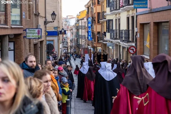 GALER&Iacute;A | Multitudinario y respetuoso Mi&eacute;rcoles Santo en Soria