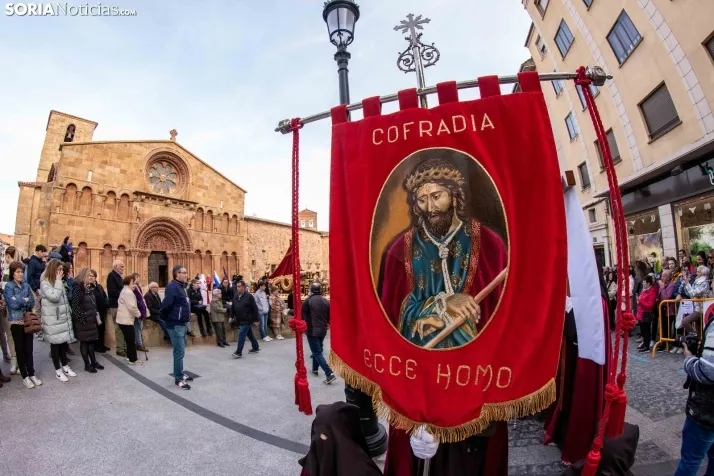 GALER&Iacute;A | Multitudinario y respetuoso Mi&eacute;rcoles Santo en Soria