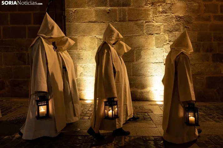 GALER&Iacute;A | Soria se ilumina con la procesi&oacute;n 'V&iacute;speras de luz'