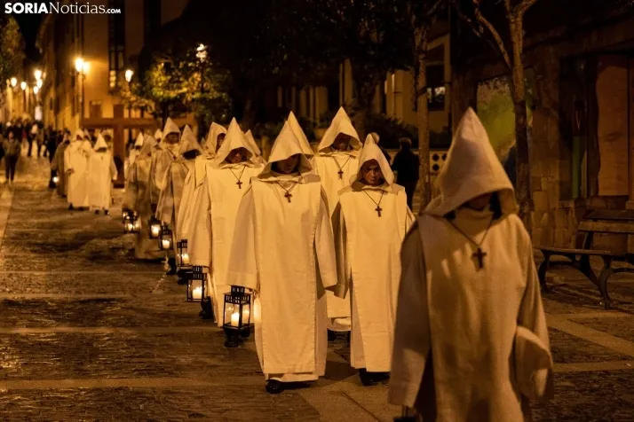 GALER&Iacute;A | Soria se ilumina con la procesi&oacute;n 'V&iacute;speras de luz'
