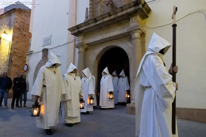 GALER&Iacute;A | Soria se ilumina con la procesi&oacute;n 'V&iacute;speras de luz'