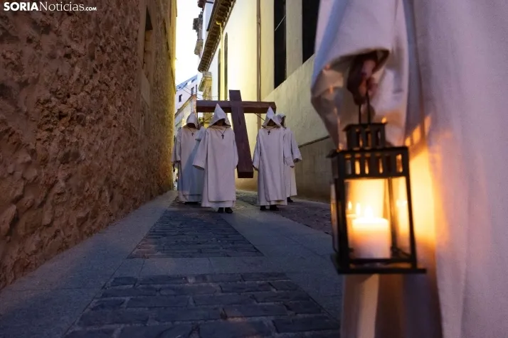 GALER&Iacute;A | Soria se ilumina con la procesi&oacute;n 'V&iacute;speras de luz'