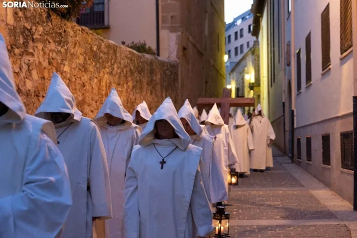 GALER&Iacute;A | Soria se ilumina con la procesi&oacute;n 'V&iacute;speras de luz'