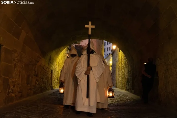 GALER&Iacute;A | Soria se ilumina con la procesi&oacute;n 'V&iacute;speras de luz'