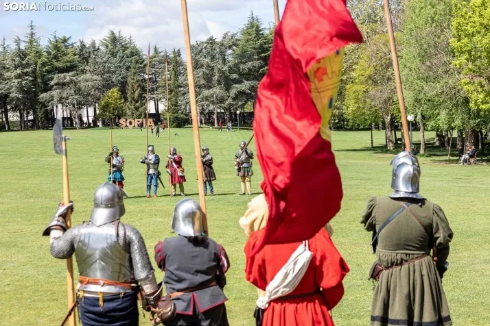 Fotos: La Dehesa se convierte en un campo de batalla con Los Comuneros