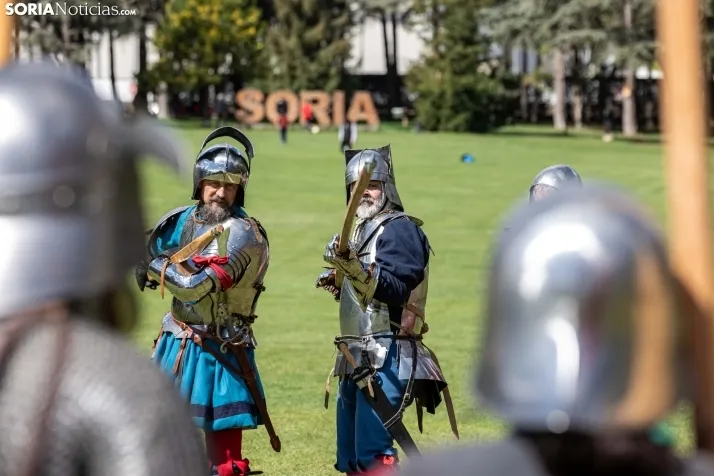 Fotos: La Dehesa se convierte en un campo de batalla con Los Comuneros