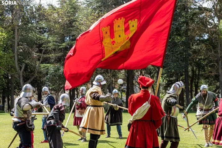 Fotos: La Dehesa se convierte en un campo de batalla con Los Comuneros