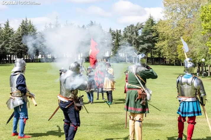 Fotos: La Dehesa se convierte en un campo de batalla con Los Comuneros