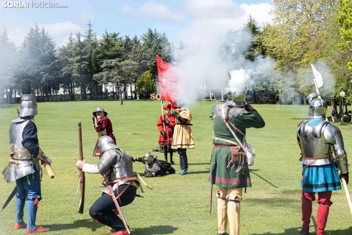Fotos: La Dehesa se convierte en un campo de batalla con Los Comuneros