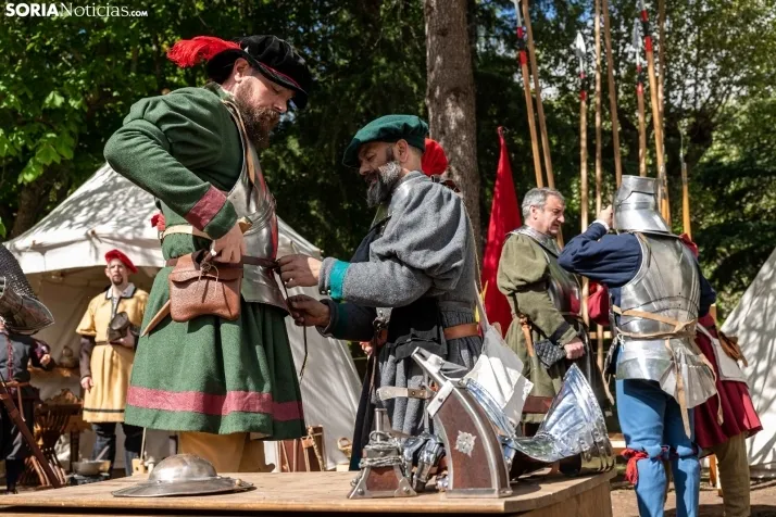 Fotos: La Dehesa se convierte en un campo de batalla con Los Comuneros