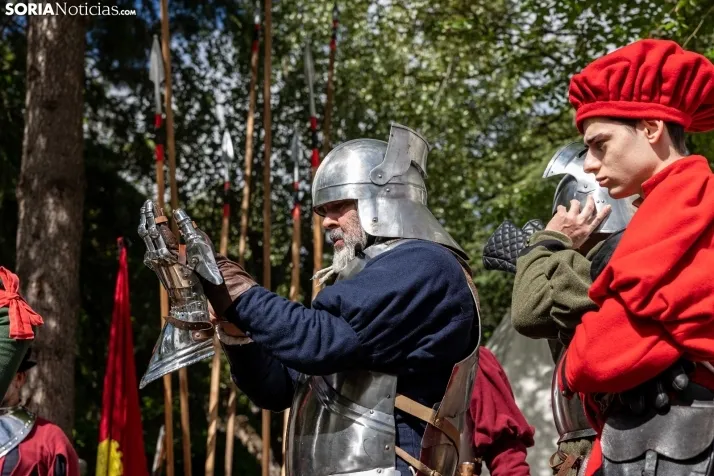Fotos: La Dehesa se convierte en un campo de batalla con Los Comuneros